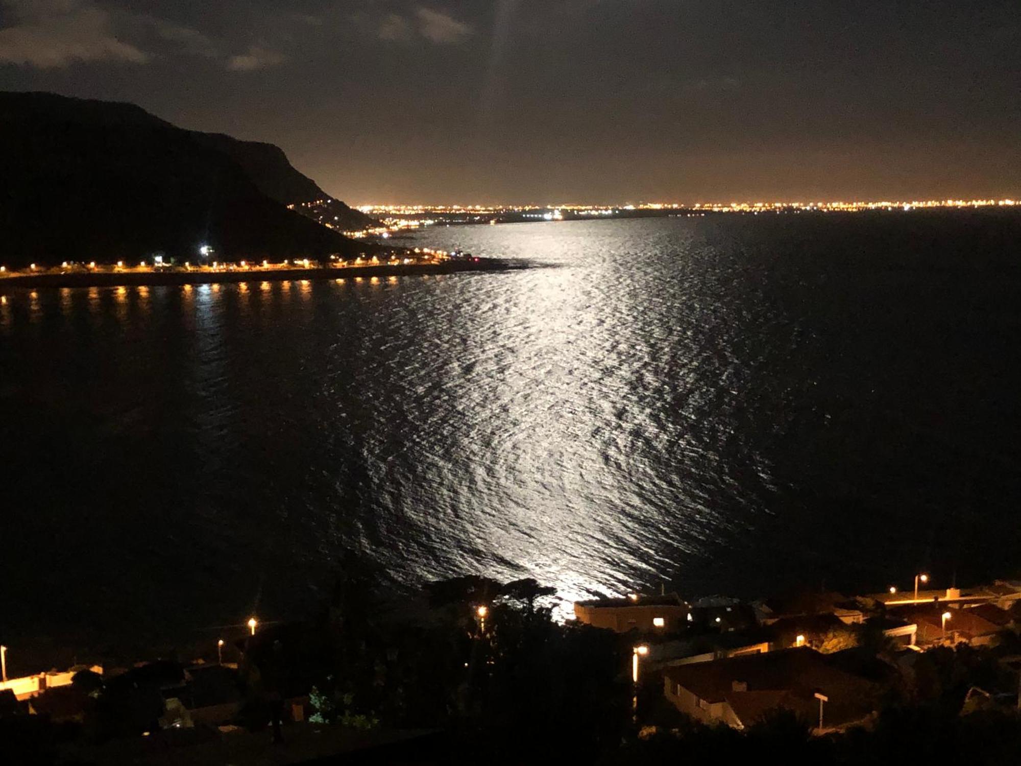 1 Mountain Rd Boutique B & B Fish Hoek Exterior foto